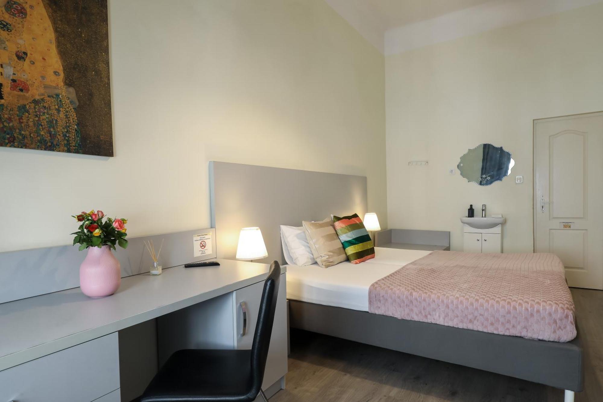 Ozone Private Rooms Budapesta Exterior foto