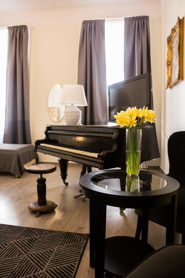 Ozone Private Rooms Budapesta Exterior foto