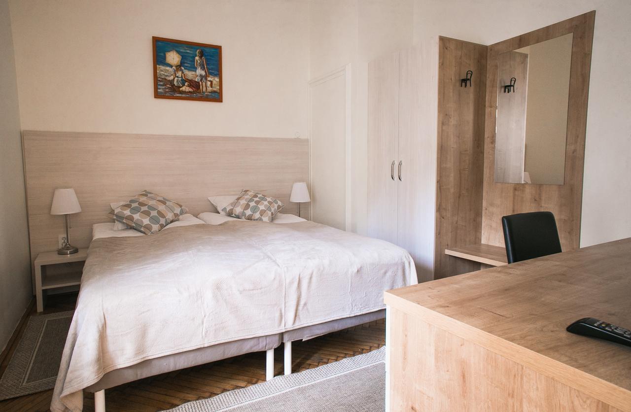 Ozone Private Rooms Budapesta Exterior foto